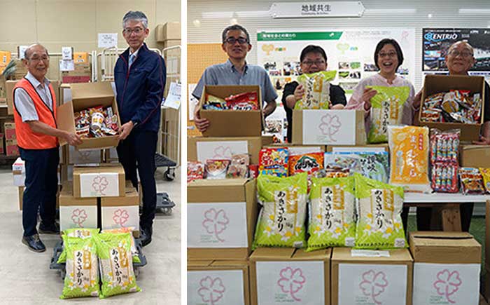 写真左：セカンドハーベスト名古屋の前川理事長（左）に食品などを手渡す豊田合成の梅田総務部長（右）。右：寄贈された食品の一部。